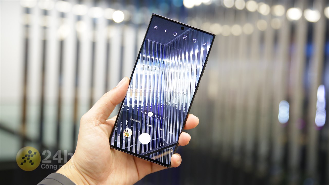 Camera zoom quang học 100x cho bạn bắt trọn mọi chi tiết từ xa