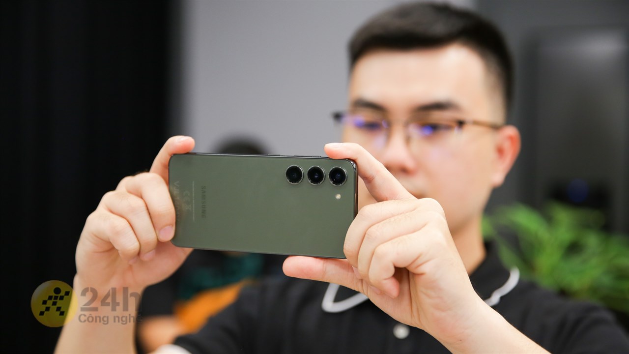 Galaxy S24 Series cho bạn thoải mái chụp dù trong điều kiện thiếu sáng