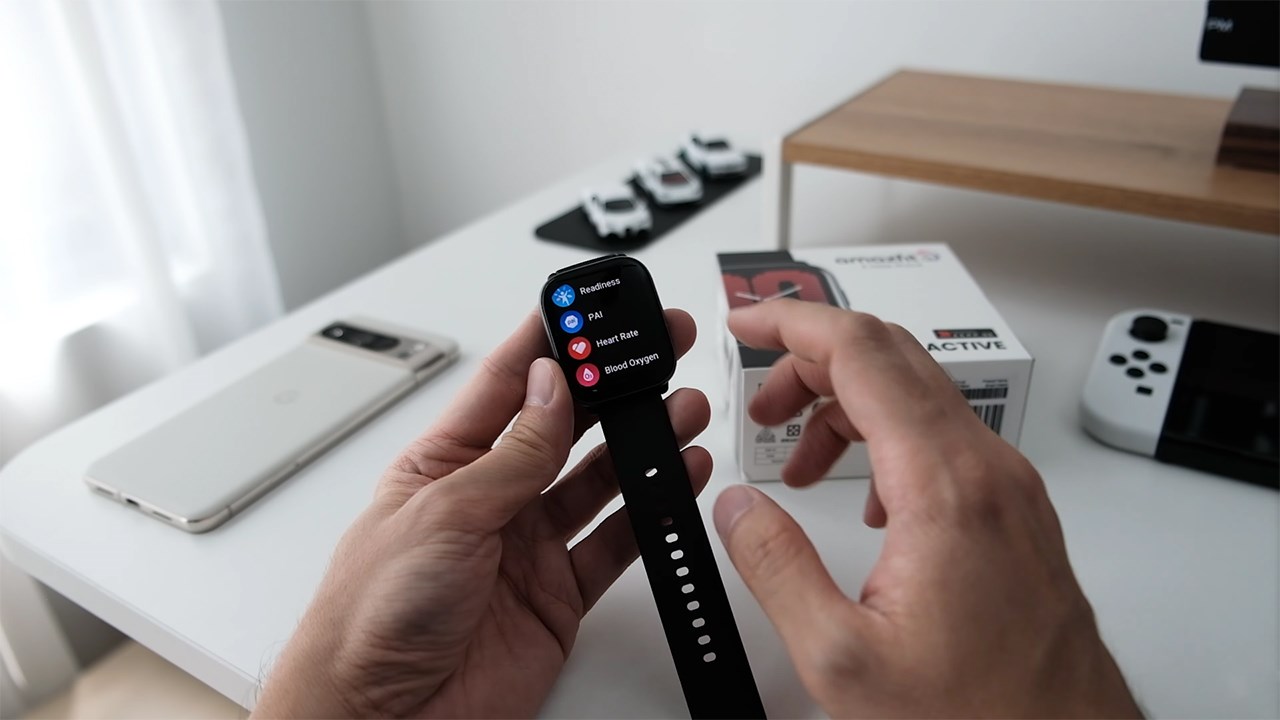 Amazfit Active cũng được trang bị nhiều cảm biến xịn sò. Nguồn: Lim Review.