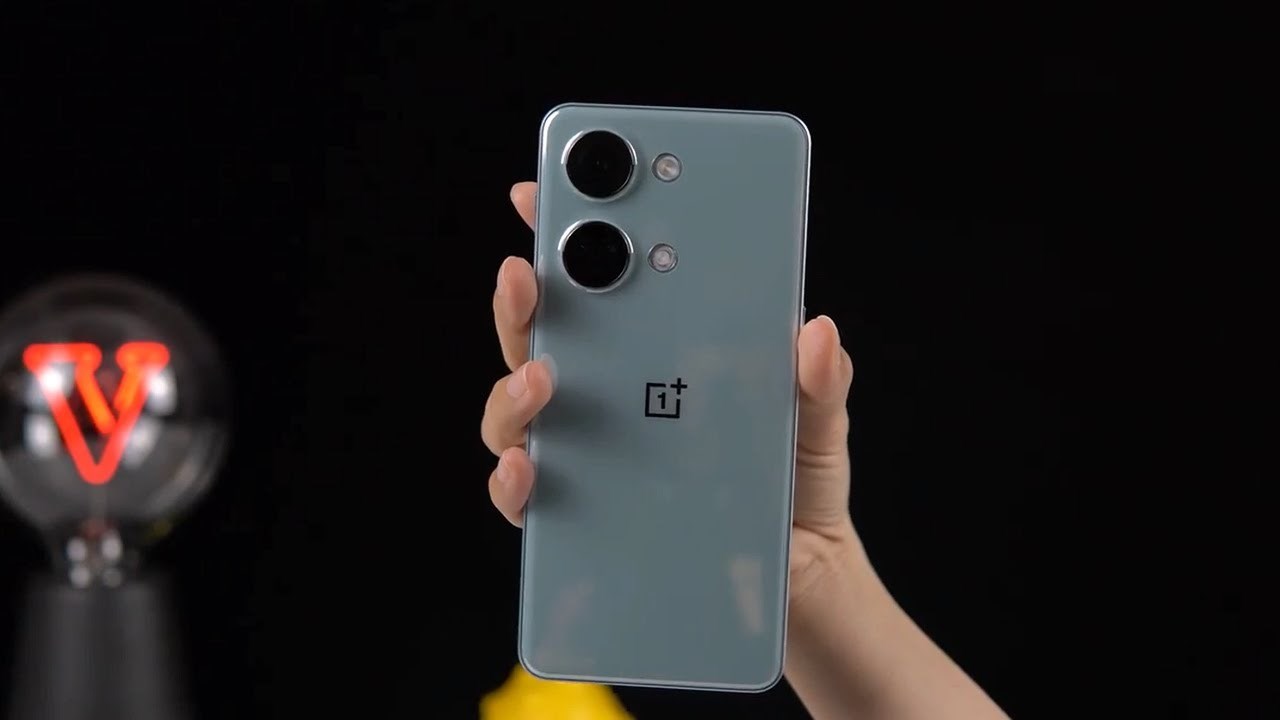 Mình mong cụm camera của máy có thêm khung viền xung quanh. Nguồn: Adam Tech.