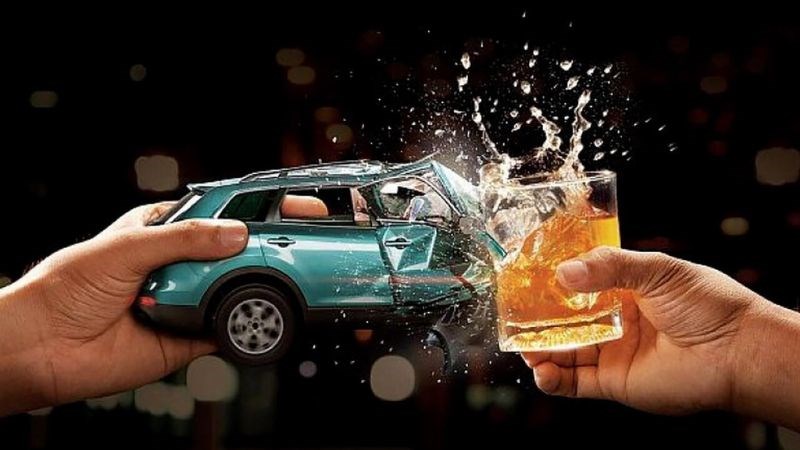 Tại Việt Nam, người điều khiển xe sẽ bị xử phạt hành chính nếu phát hiện cồn trong máu