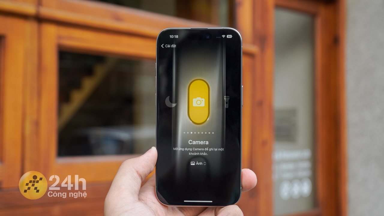 Nút Action Button cho phép chúng ta gắn một tác vụ cần kích hoạt ngay và chỉ cần bấm vào là xong. Nút Action Button cho phép chúng ta gắn một tác vụ cần kích hoạt ngay và chỉ cần bấm vào là xong.