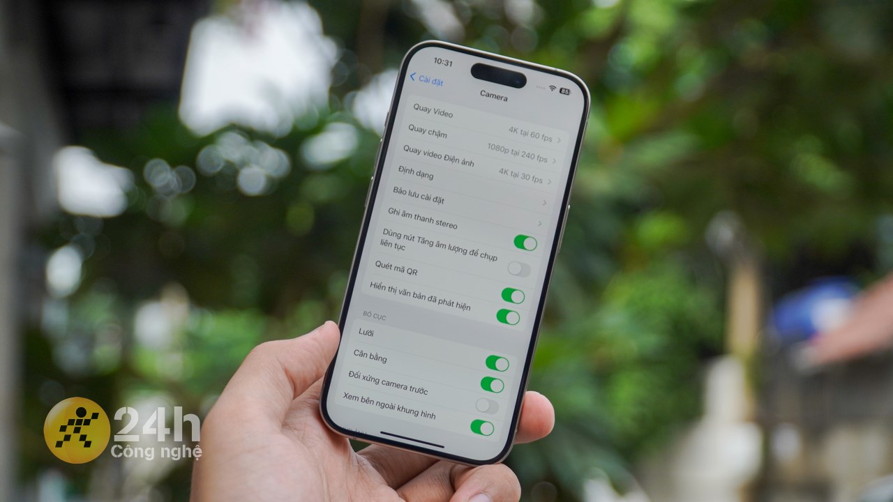 iPhone 15 Pro có camera mặc định là 24 MP và các bạn có thể điều chỉnh qua cài đặt camera mục định dạng. iPhone 15 Pro có camera mặc định là 24 MP và các bạn có thể điều chỉnh qua cài đặt camera mục định dạng.