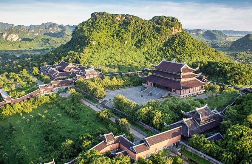 Khám phá di tích cổ kính ở Ninh Bình