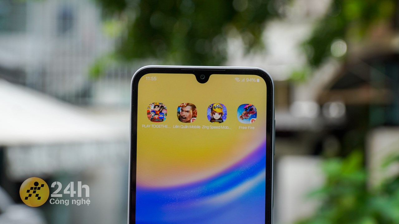 Galaxy A15 5G với viên pin 5.000 mAh có thể mang đến thời lượng chiến game lâu dài Galaxy A15 5G với viên pin 5.000 mAh có thể mang đến thời lượng chiến game lâu dài