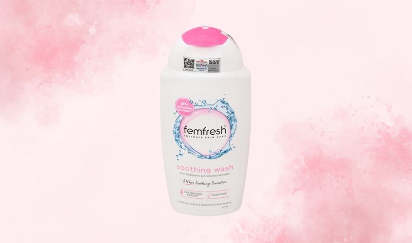 Dung dịch vệ sinh phụ nữ Femfresh Ultimate Care Soothing Wash hương hoa cúc 250 ml