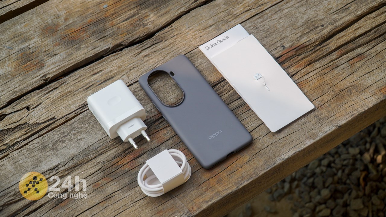 Những món phụ kiện được tặng kèm bên trong hộp Reno11 Pro 5G. Những món phụ kiện được tặng kèm bên trong hộp Reno11 Pro 5G.
