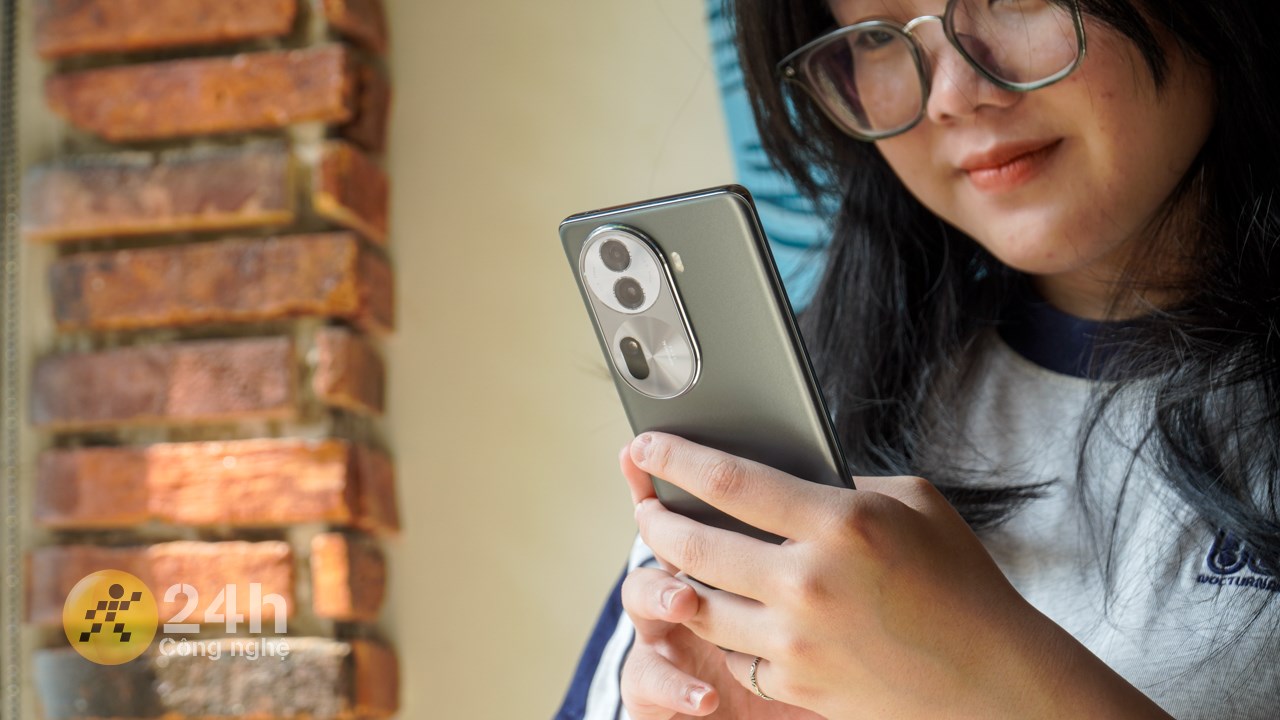 OPPO Reno11 Pro 5G là mẫu smartphone cận cao cấp với ngoại hình cuốn hút. OPPO Reno11 Pro 5G là mẫu smartphone cận cao cấp với ngoại hình cuốn hút.