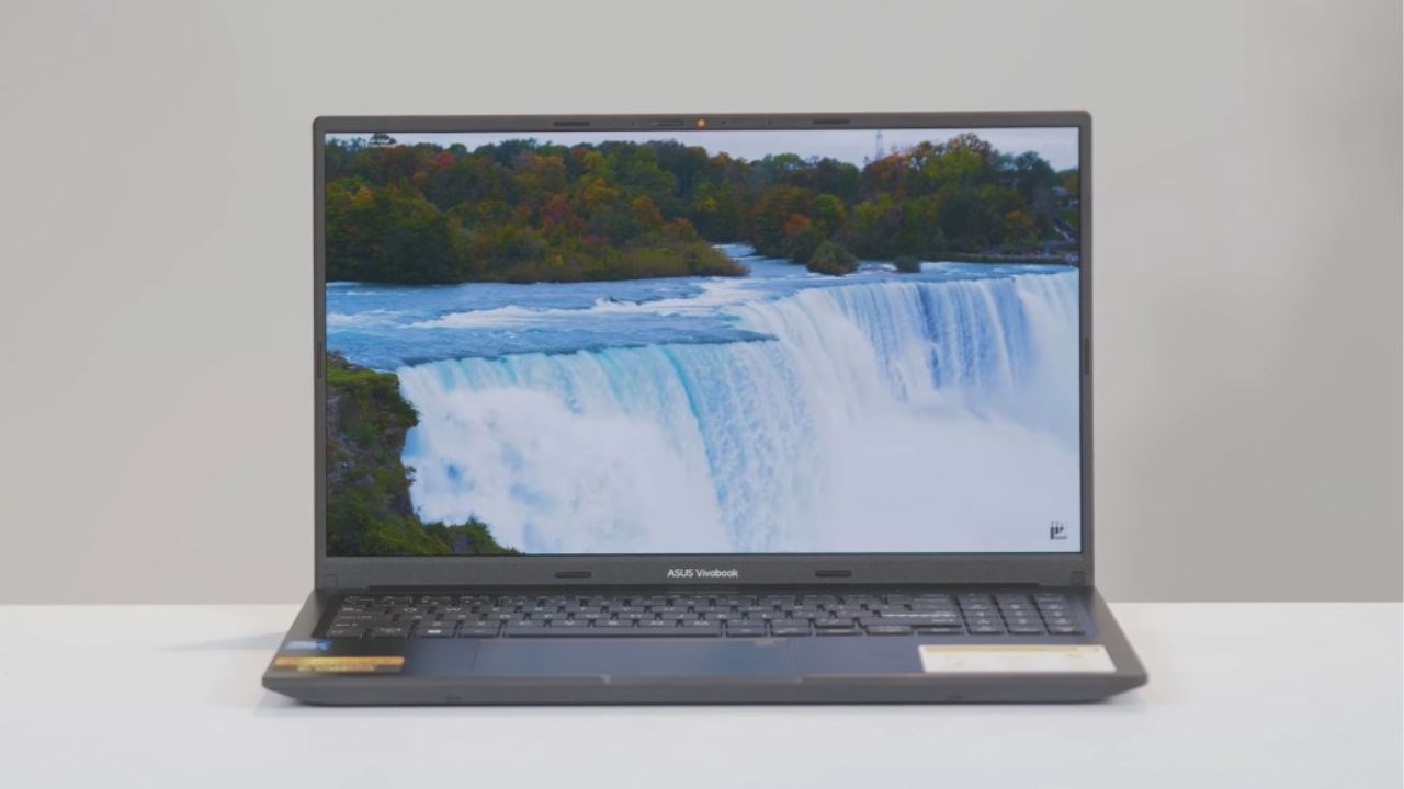 Mặt trước của Asus Vivobook 15 OLED