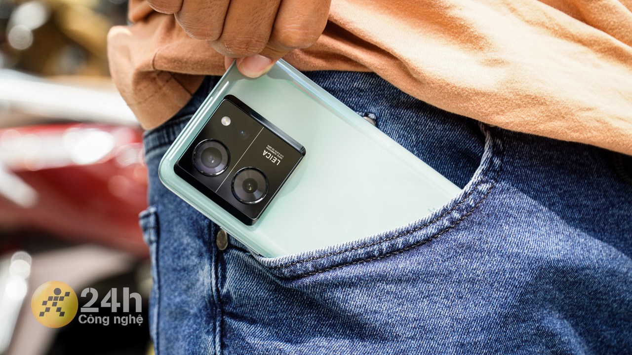 Xiaomi 13 series vẫn còn khá thu hút nhờ vẻ ngoài thời thượng, đẹp lạ bất ngờ Xiaomi 13 series vẫn còn khá thu hút nhờ vẻ ngoài thời thượng, đẹp lạ bất ngờ