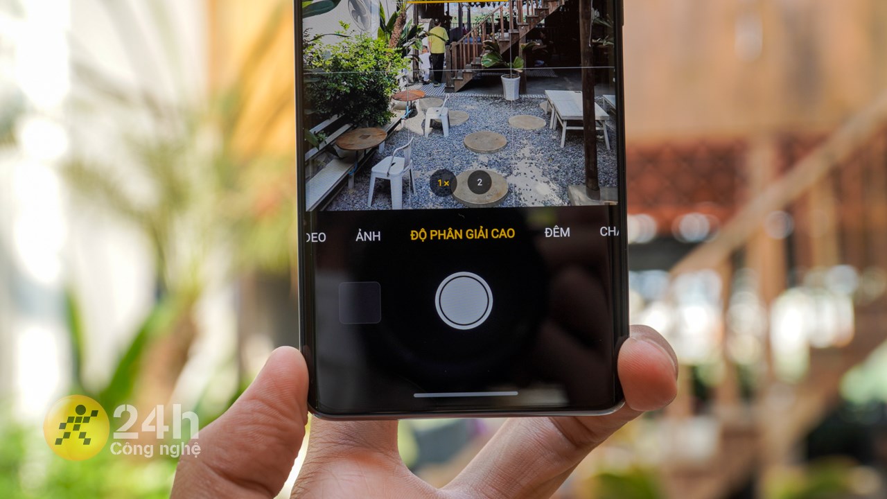 Reno11 Pro 5G có chế độ chụp ở Độ phân giải cao cùng hai mức thu phóng 1x và 2x. Reno11 Pro 5G có chế độ chụp ở Độ phân giải cao cùng hai mức thu phóng 1x và 2x.