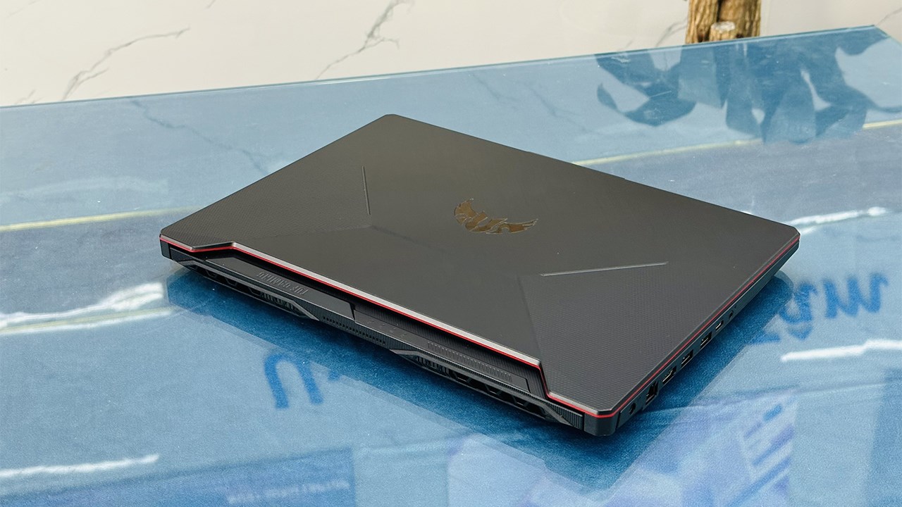Asus TUF Gaming giảm đến 4 triệu, CPU i5 xung nhịp cao, card rời chơi game cực đã