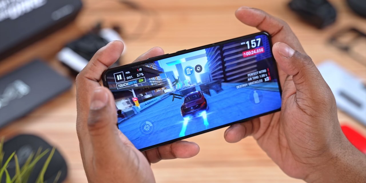 Mẫu ROG Phone thế hệ mới của ASUS có thể chiến tốt hầu hết tựa game hiện tại.