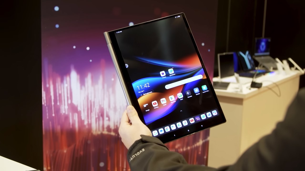 Lenovo ThinkBook Plus Gen 5 Hybrid được trang bị màn hình OLED rộng 14 inch, độ phân giải 2.8K