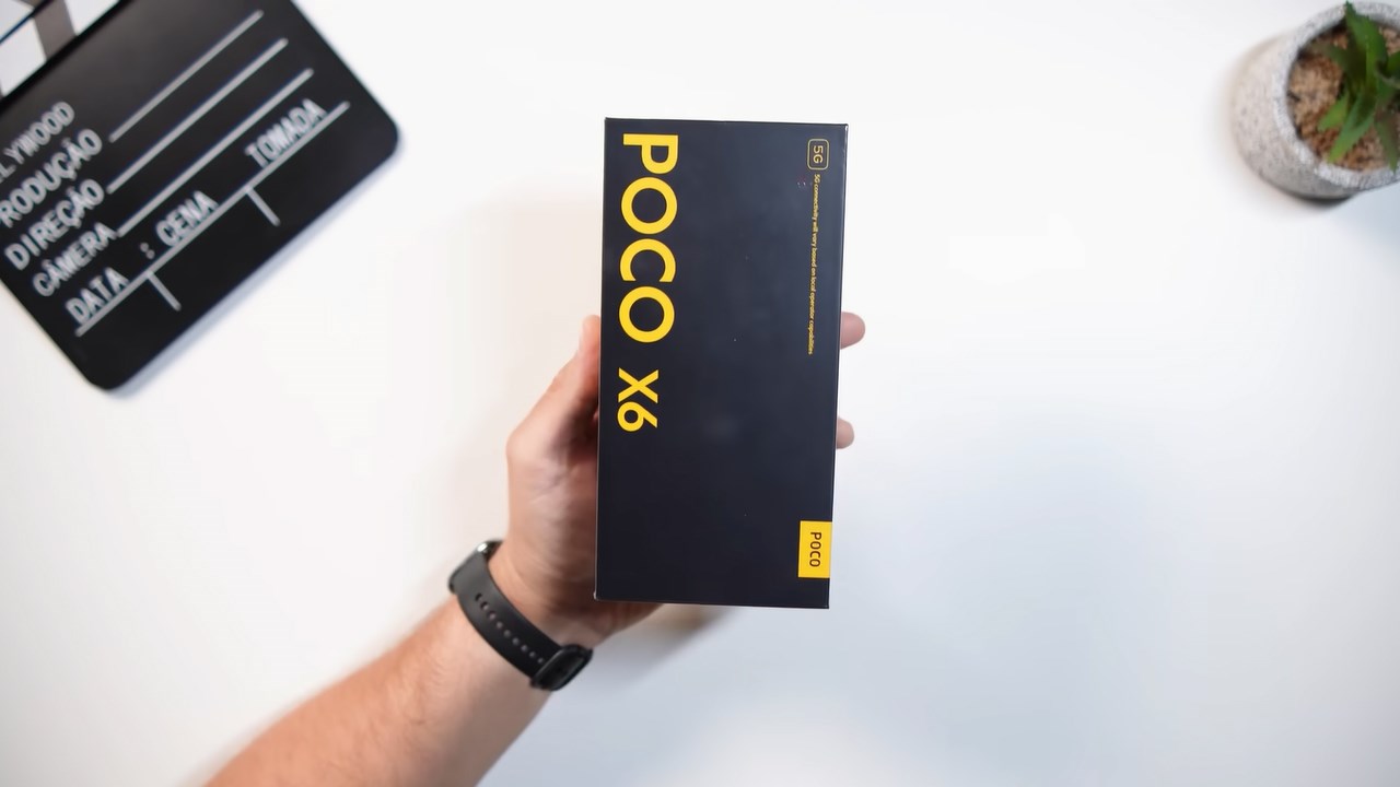 Hộp đựng của POCO X6 5G nổi bật với tông màu đen - vàng làm chủ đạo Hộp đựng của POCO X6 5G nổi bật với tông màu đen - vàng làm chủ đạo