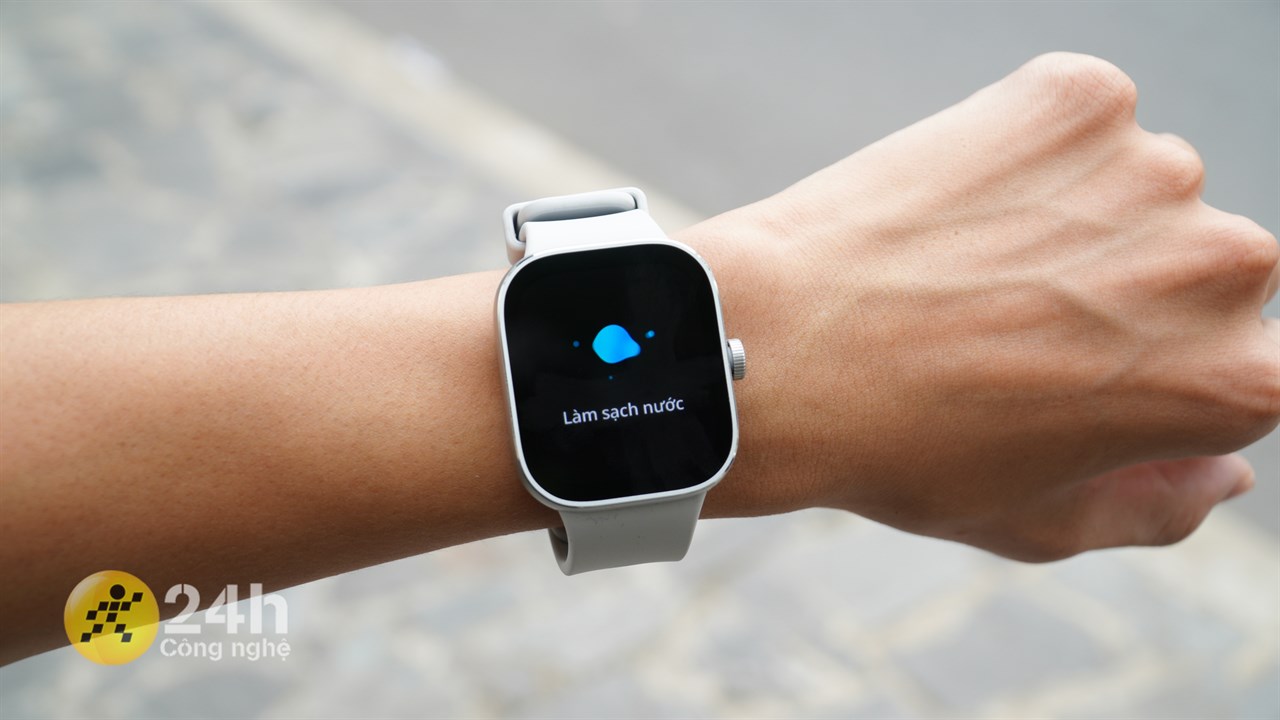 Redmi Watch 4 được trang bị tính năng làm sạch nước rất tiện dụng Redmi Watch 4 được trang bị tính năng làm sạch nước rất tiện dụng