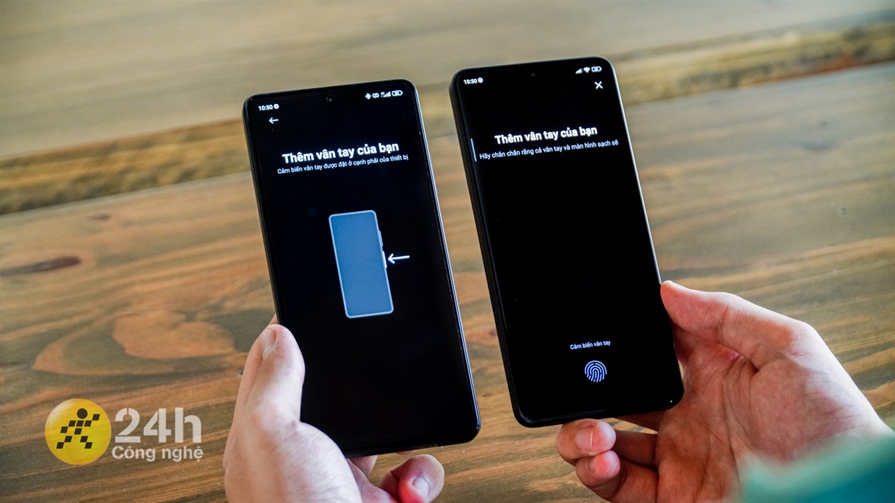 Redmi Note 12 Pro 5G (trái) có cảm biến vân tay ở cạnh bên, còn Redmi Note 13 Pro 5G (phải) có cảm biến vân tay ẩn dưới màn hình.