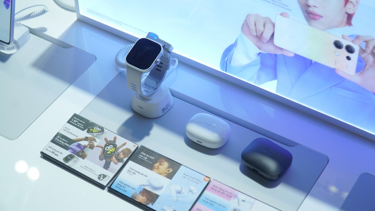 Redmi ra mắt Redmi Buds 5, Buds 5 Pro và Redmi Watch 4 tại Việt Nam