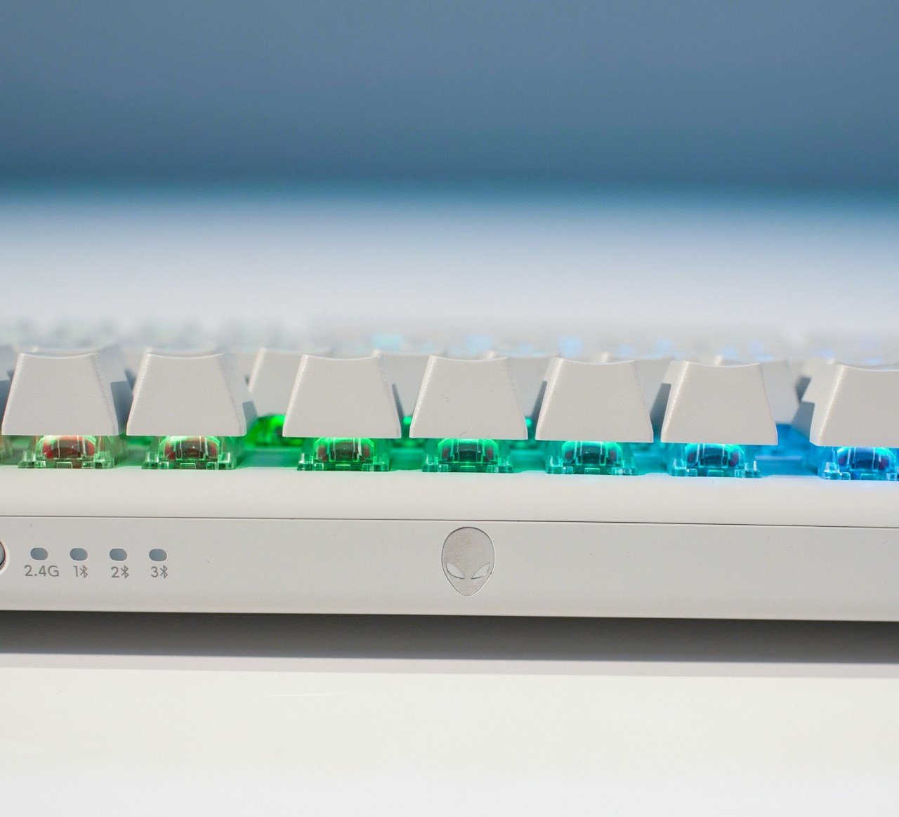 Alienware ra mắt chuột và bàn phím không dây trong thi đấu chuyên nghiệp