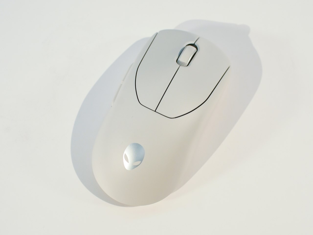 Alienware ra mắt chuột và bàn phím không dây trong thi đấu chuyên nghiệp