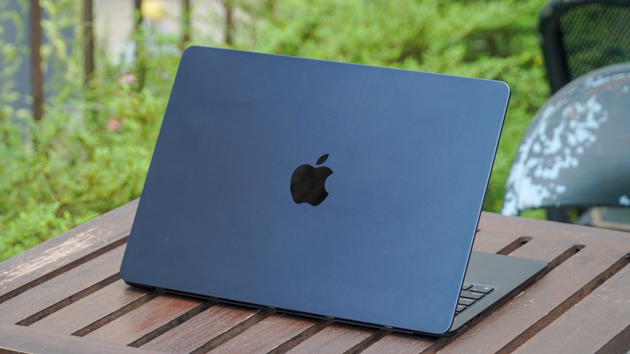 Mua MacBook Air M2 với mình là một sự đầu tư xứng đáng. Mua MacBook Air M2 với mình là một sự đầu tư xứng đáng.