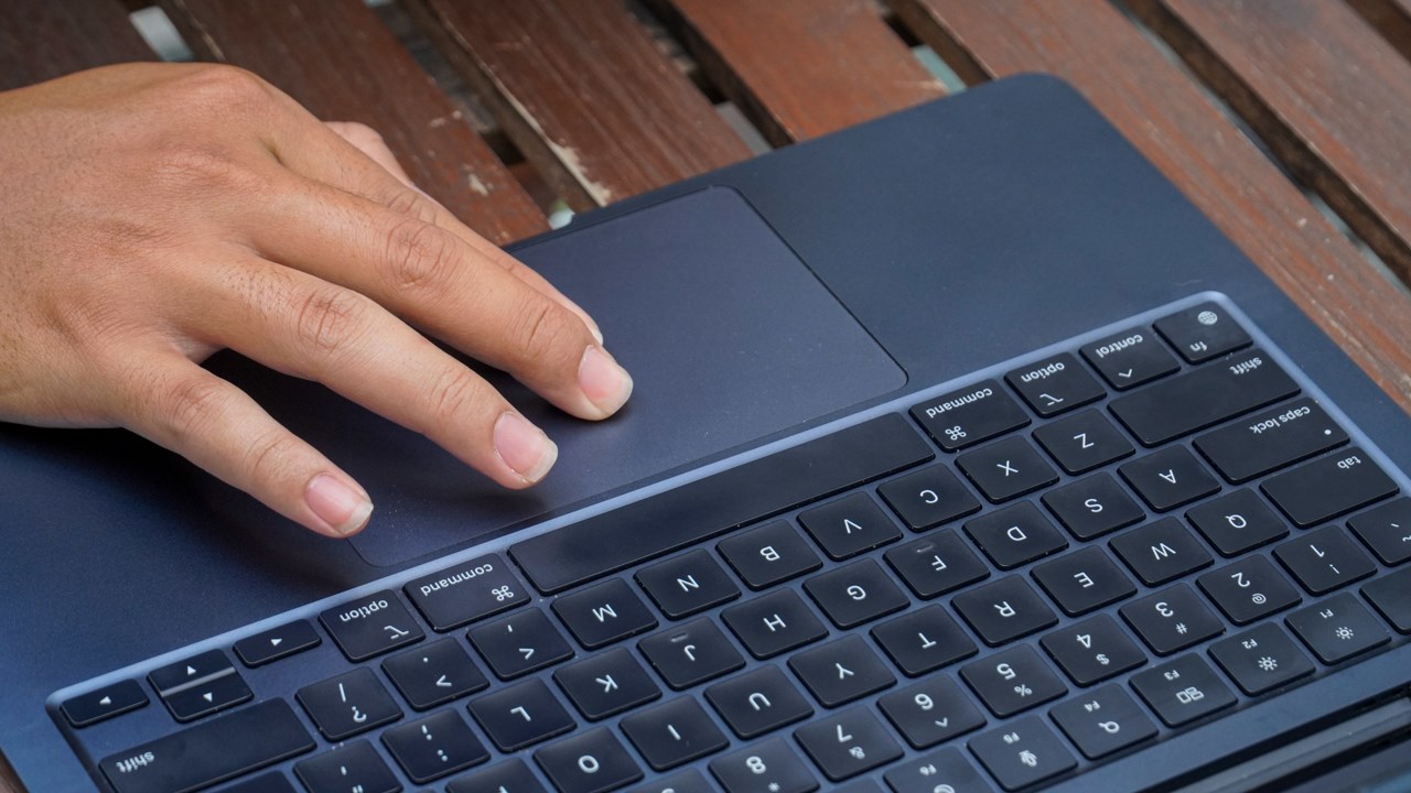 TrackPad của MacBook Air M2 không thể chê vào đâu được. TrackPad của MacBook Air M2 không thể chê vào đâu được.