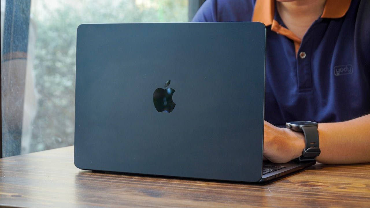 Thời lượng sử dụng pin MacBook Air M2 là điểm đáng giá nhất mà mình thích sử dụng sản phẩm này. Thời lượng sử dụng pin MacBook Air M2 là điểm đáng giá nhất mà mình thích sử dụng sản phẩm này.