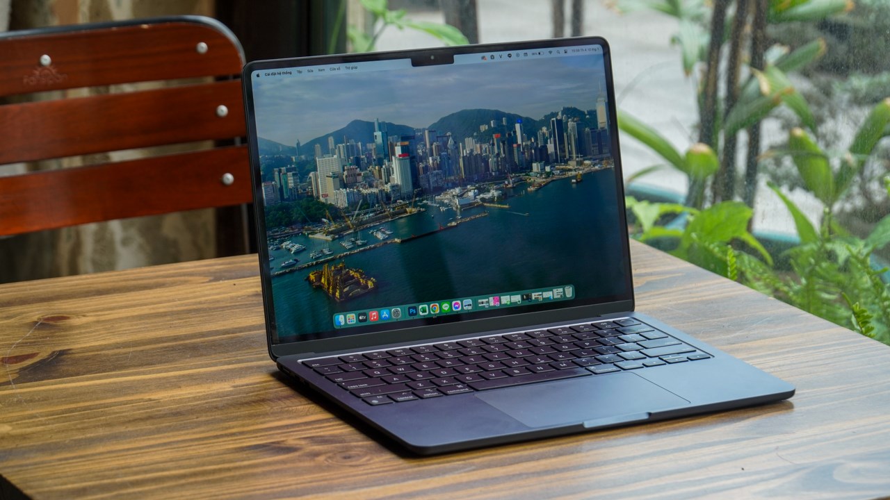 Sau 1 năm sử dụng thì MacBook Air M2 vẫn khiến mình rất hài lòng dù Apple đã cho ra mắt nhiều sản phẩm tốt hơn. Sau 1 năm sử dụng thì MacBook Air M2 vẫn khiến mình rất hài lòng dù Apple đã cho ra mắt nhiều sản phẩm tốt hơn.