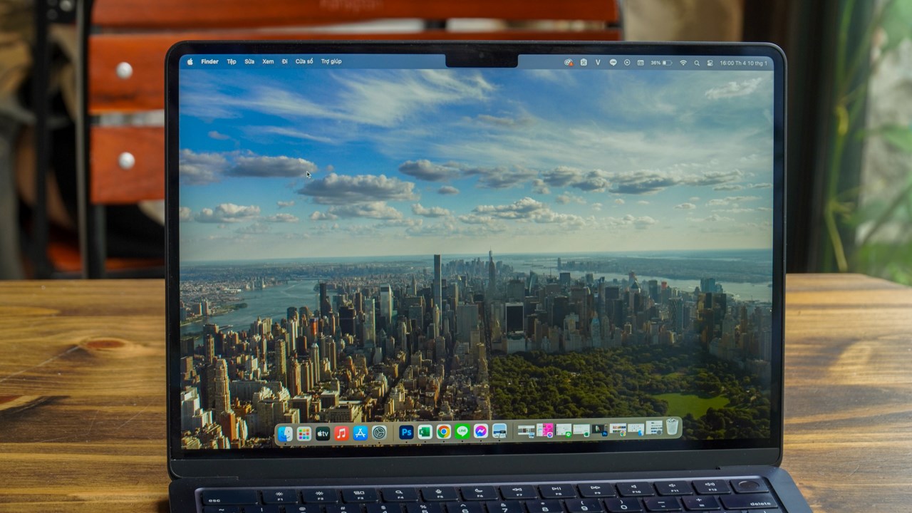 Màn hình MacBook Air M2 có khả năng hiển thị rất tuyệt. Màn hình MacBook Air M2 có khả năng hiển thị rất tuyệt.