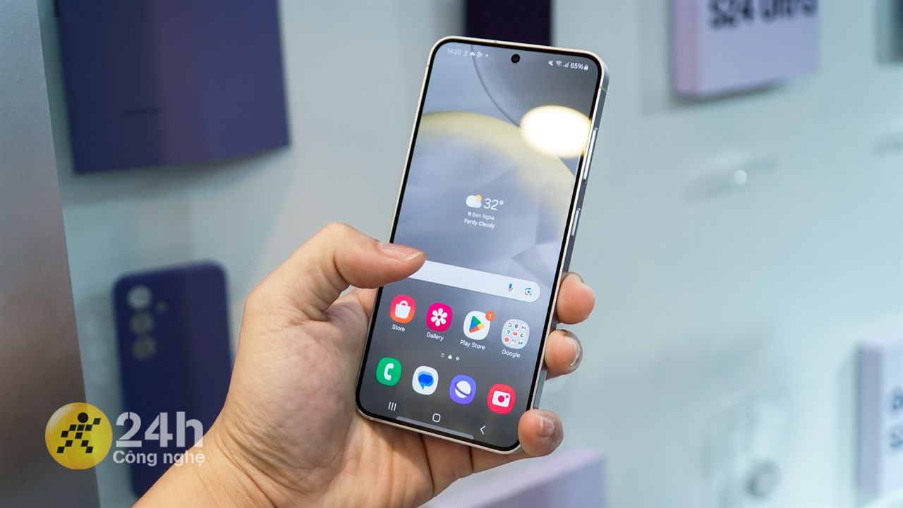 Galaxy S24+ được trang bị 12 GB RAM và 256 GB bộ nhớ trong