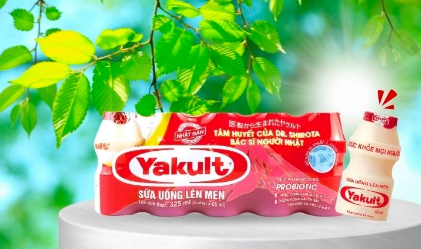 Lốc 5 chai sữa chua uống lên men Yakult 65 ml (từ 6 tháng)