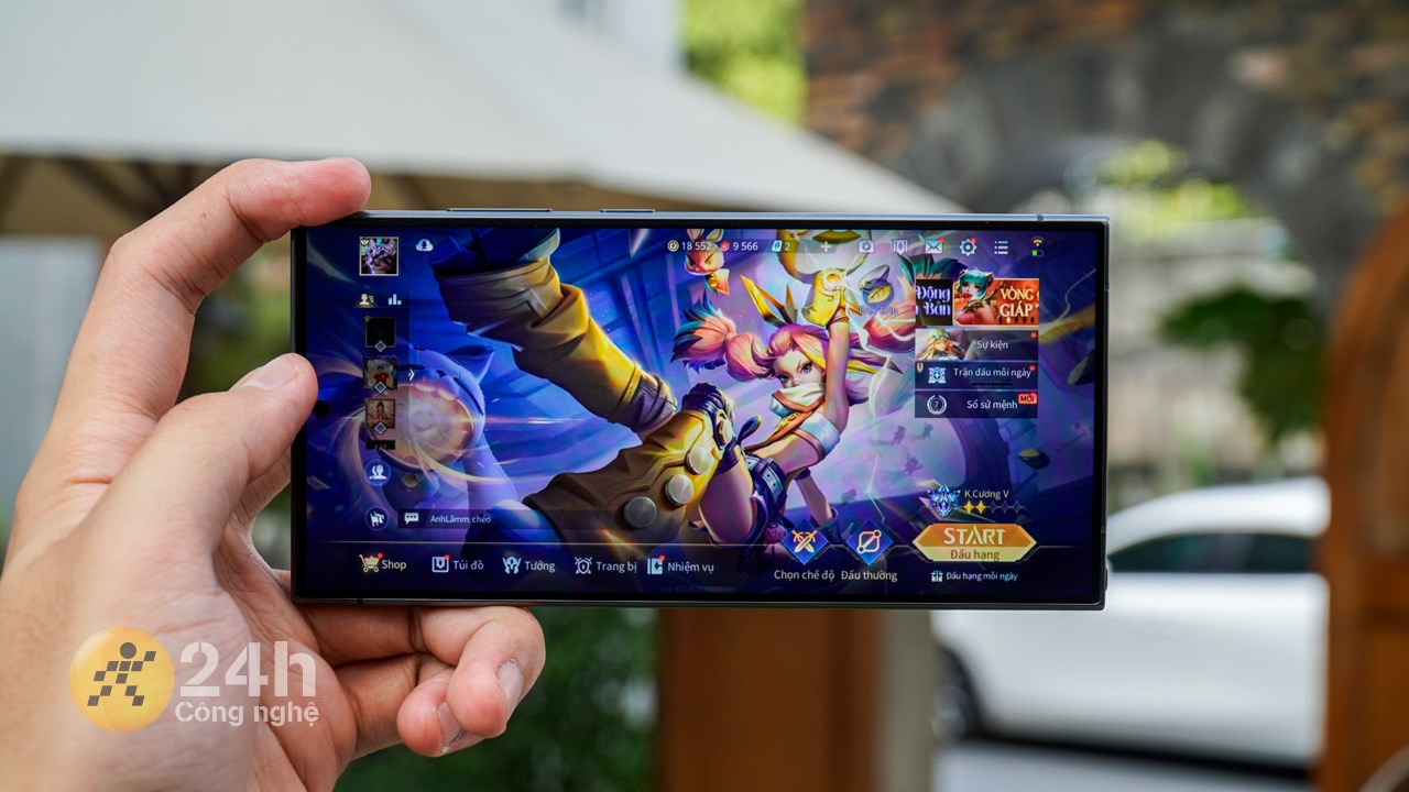 Sức mạnh của vi xử lý Snapdragon 8 Gen 3 trên Galaxy S24 Ultra mang lại cho mình trải nghiệm chiến game tuyệt vời. Sức mạnh của vi xử lý Snapdragon 8 Gen 3 trên Galaxy S24 Ultra mang lại cho mình trải nghiệm chiến game tuyệt vời.
