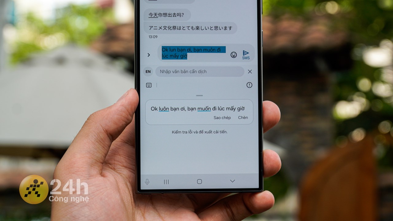 Trợ lý chat AI thông minh trên Galaxy S24 Ultra giúp mình chỉnh sửa lỗi chính tả, văn phong trong tin nhắn. Trợ lý chat AI thông minh trên Galaxy S24 Ultra giúp mình chỉnh sửa lỗi chính tả, văn phong trong tin nhắn.