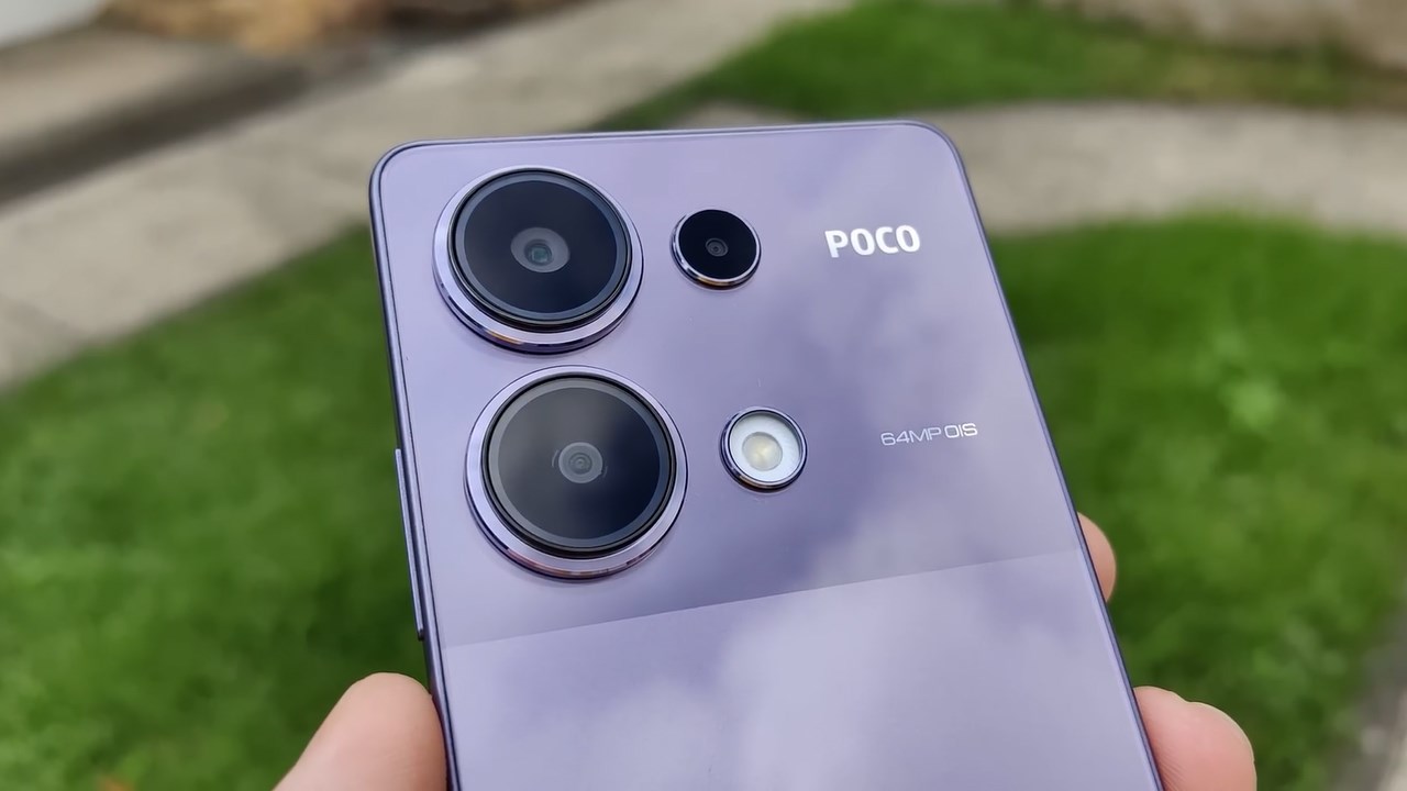 POCO M6 Pro có sự cải tiến về mặt thông số camera. Nguồn: Sean Talks Tech