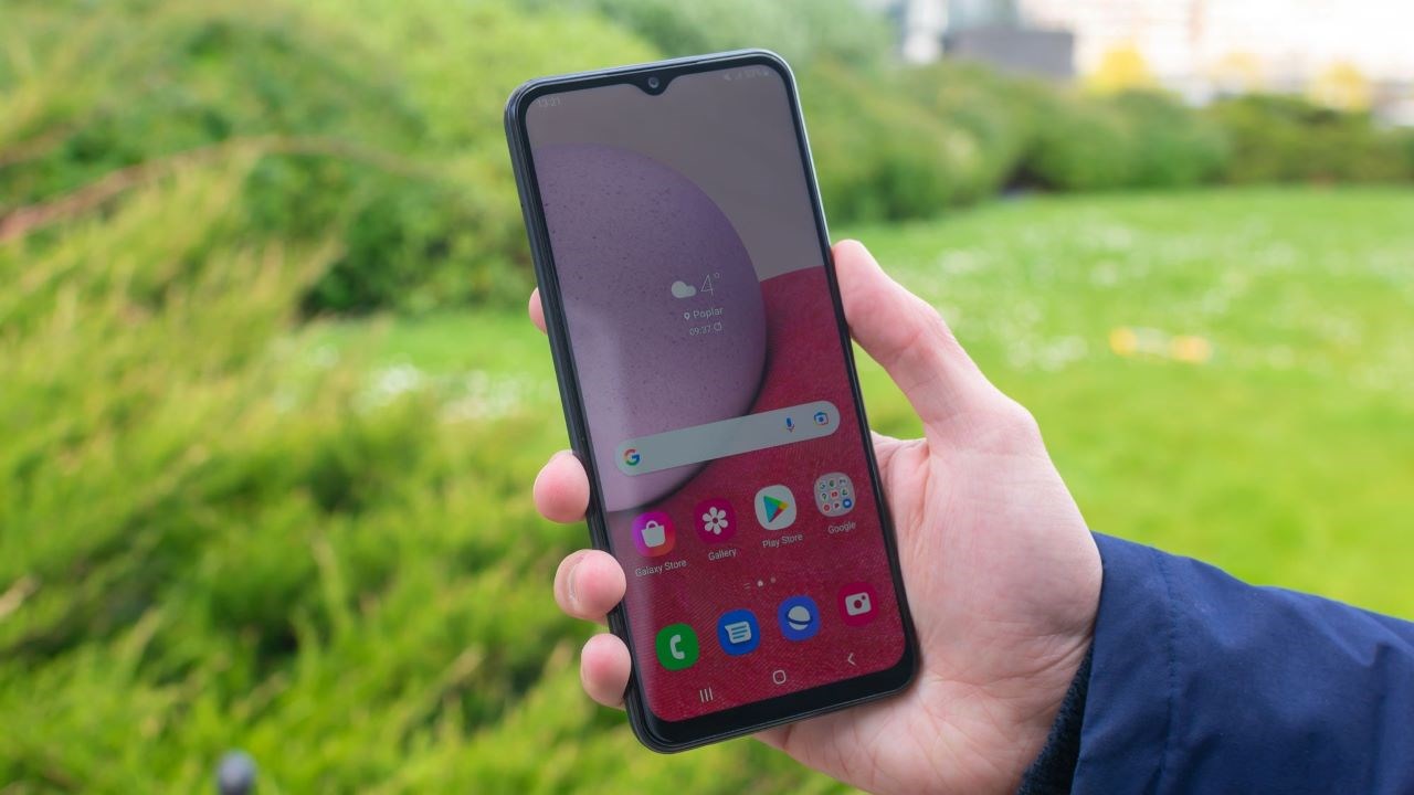 Galaxy A13 4G nhiều khả năng sẽ được cập nhật giao diện One UI 6.1 trong những tháng tới Galaxy A13 4G nhiều khả năng sẽ được cập nhật giao diện One UI 6.1 trong những tháng tới