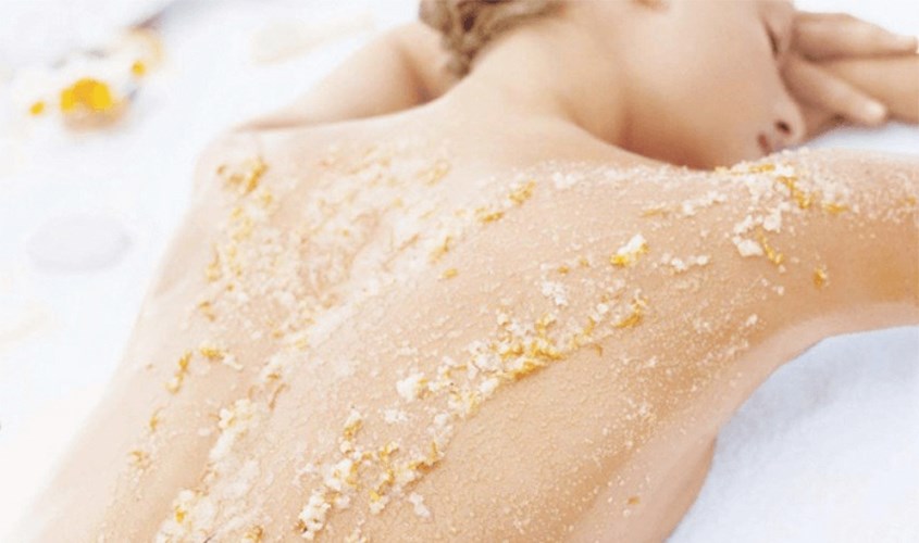 Đắp mặt nạ cho body đem đến làn da ẩm mịn, căng bóng 