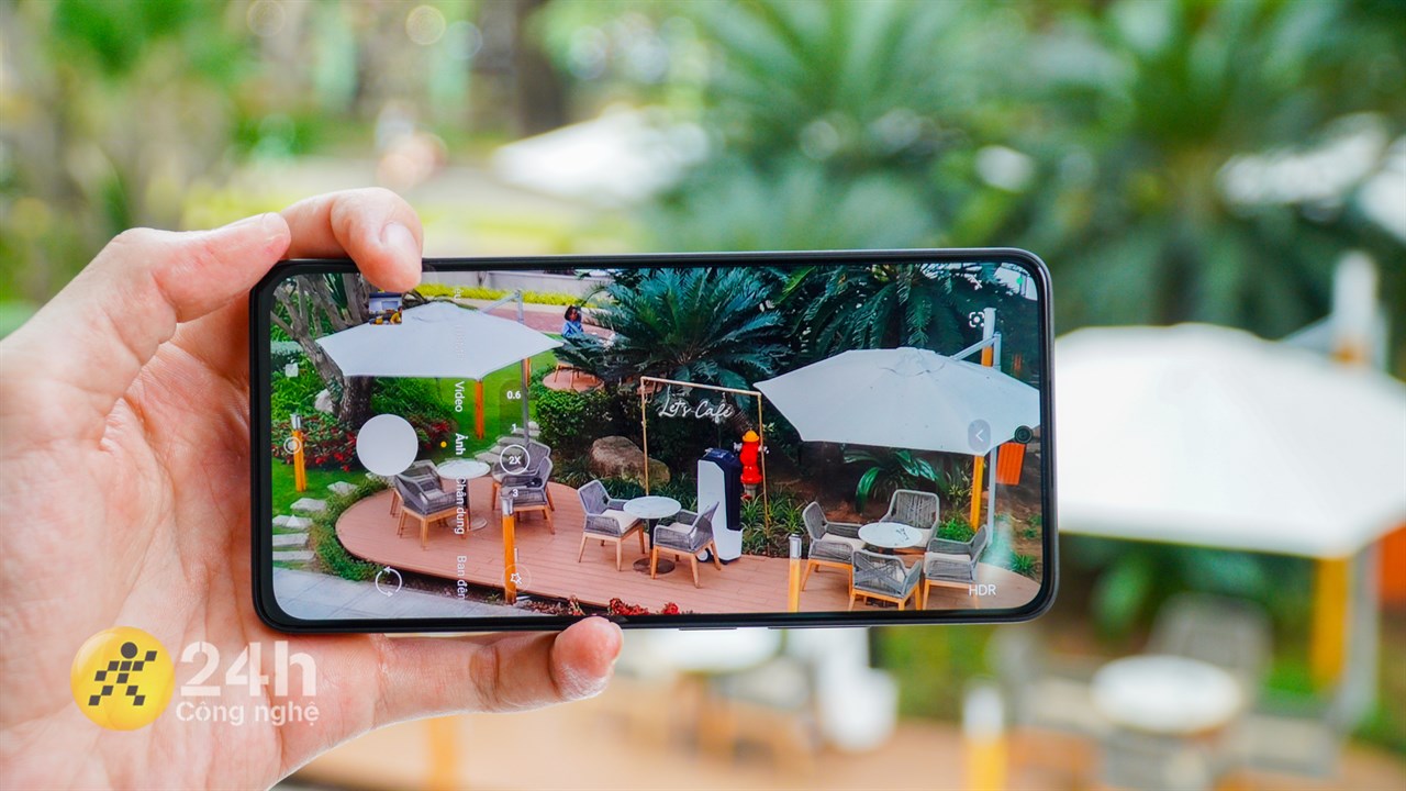 Các bạn cần kéo chỉnh thanh công cụ ở camera nếu muốn chụp ở chế độ 108 MP.