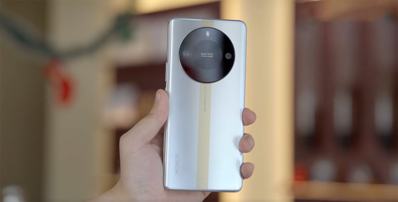 Cụm camera của Honor X50 GT được thiết kế rất hài hòa. Nguồn: Weibo.