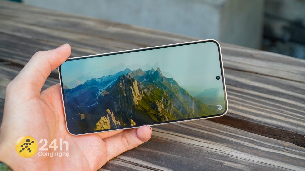 Màn hình Galaxy S24 được trang bị màn hình hiển thị rất đẹp.