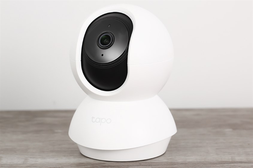 Camera TP-Link Tapo C210 sở hữu góc quay rộng, bao quát toàn bộ không gian,