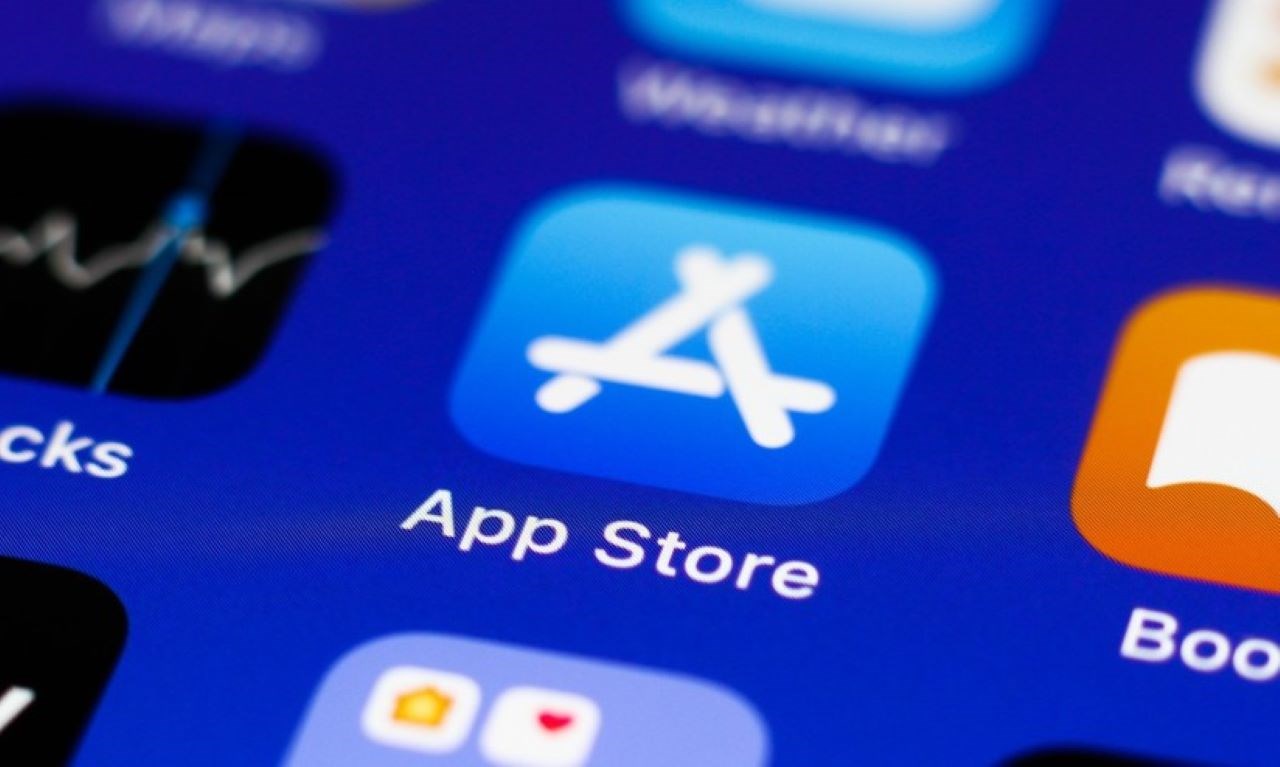 Phiên bản iOS 17.4 có thể sẽ cho phép người dùng tải ứng dụng bên ngoài App Store tại châu Âu