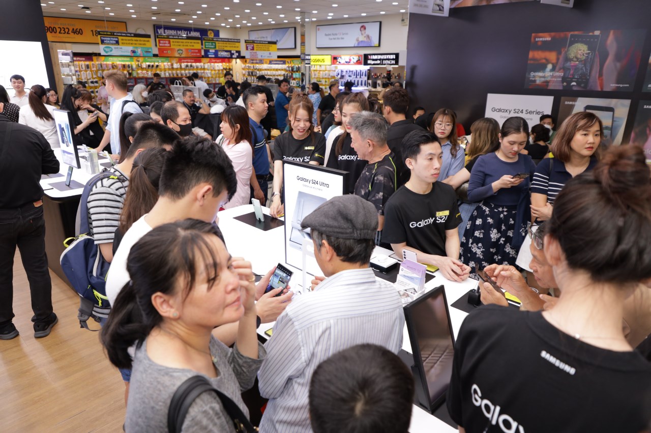 Sự kiện giao hàng và mở bán Galaxy S24 Series