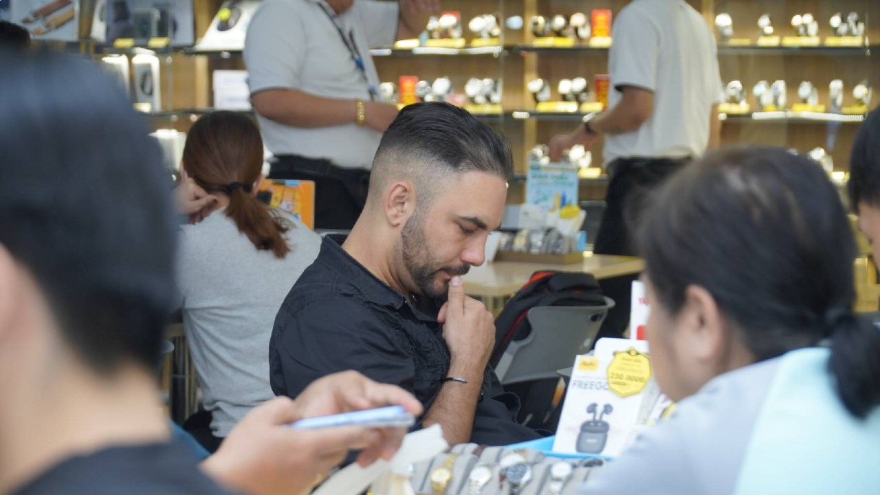 Sự kiện giao hàng và mở bán Galaxy S24 Series