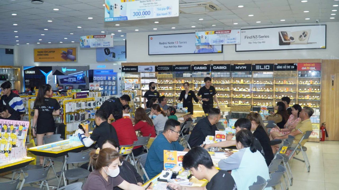 Sự kiện giao hàng và mở bán Galaxy S24 Series