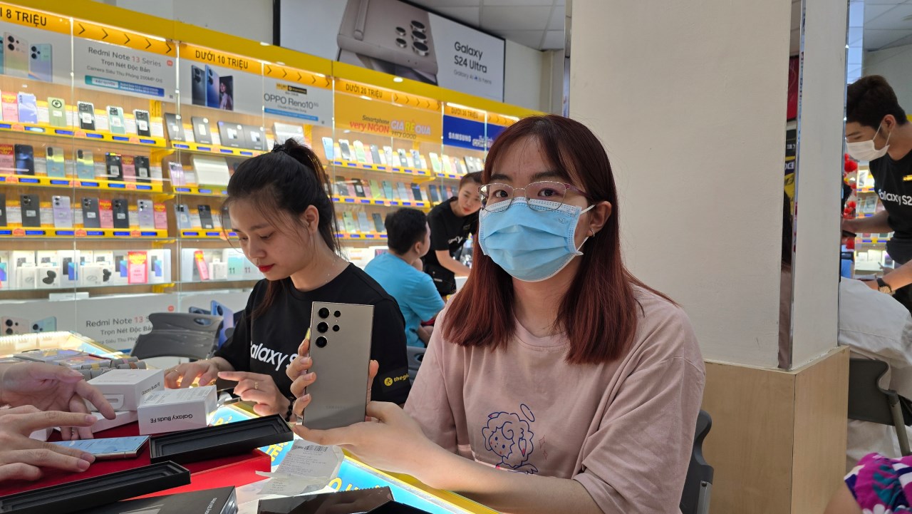 Sự kiện giao hàng và mở bán Galaxy S24 Series