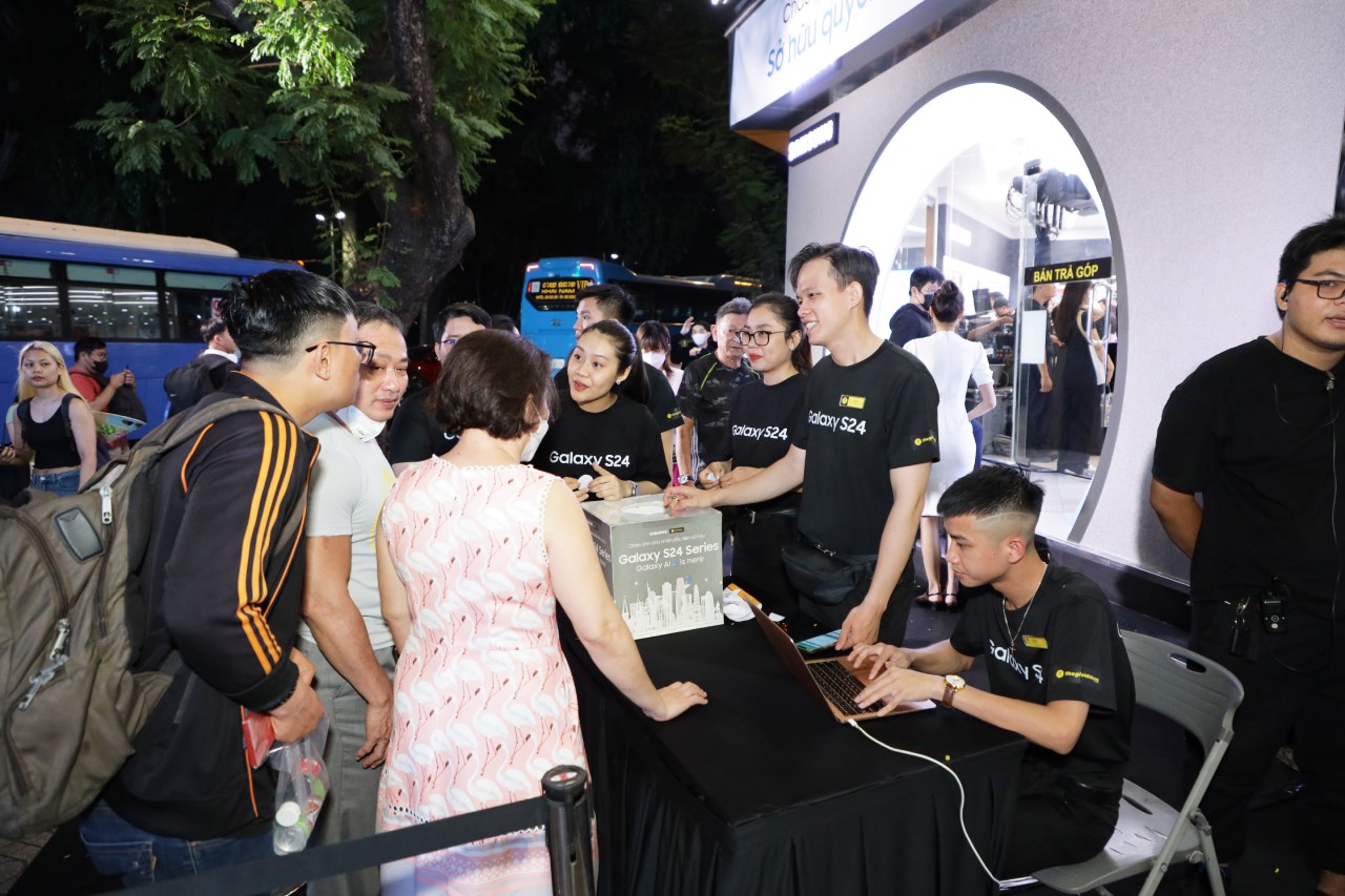 Sự kiện giao hàng và mở bán Galaxy S24 Series