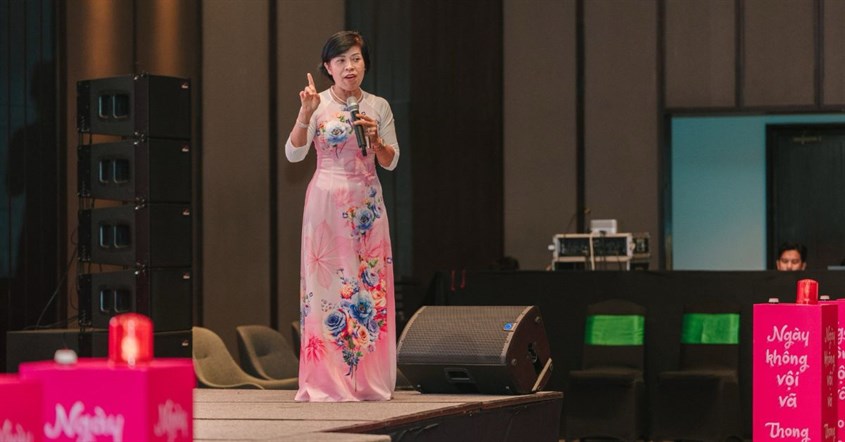 TS.BS. Ngô Thị Yên - Bệnh Viện Từ Dũ, Ủy viên Thường vụ Hội Kế hoạch hóa Gia đình Việt nam