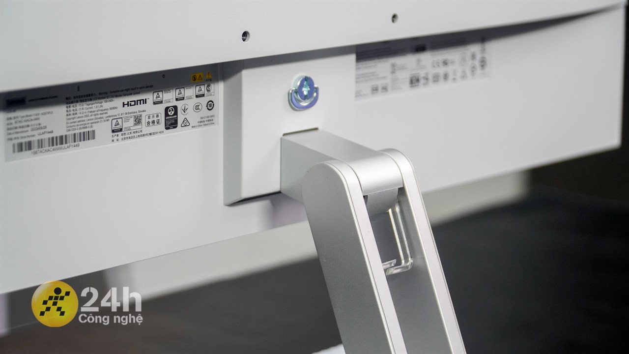 Dù chất lượng hiển thị tốt nhưng chất lượng hoàn thiện vẫn rất ấn tượng.