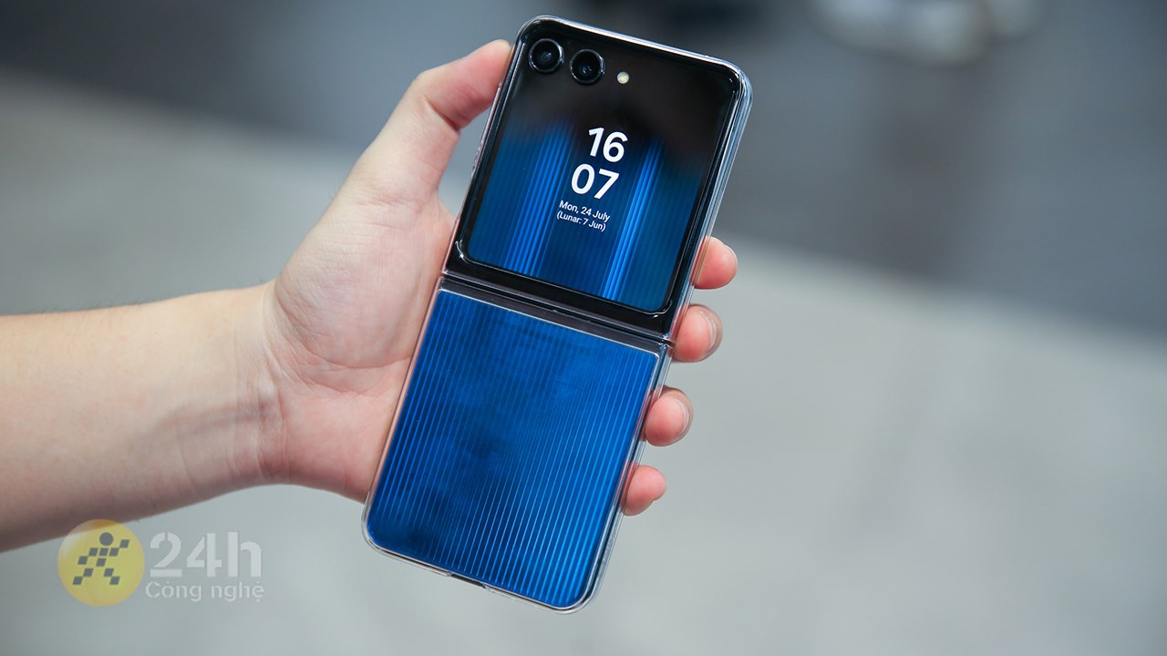 Flagship gập thoải mái, giảm giá siêu ‘high’ lên đến 8.5 triệu đồng Flagship gập thoải mái, giảm giá siêu ‘high’ lên đến 8.5 triệu đồng