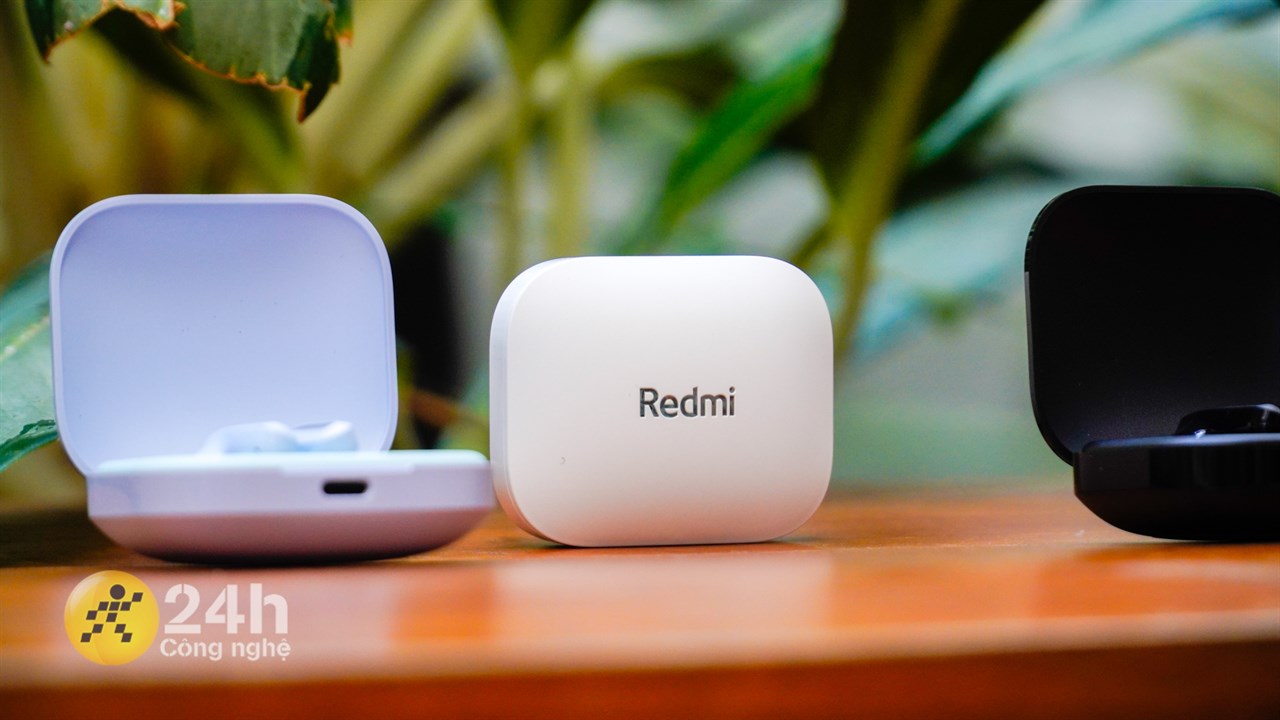 Redmi Buds 5 có ba phiên bản màu sắc giúp người dùng có thể chọn tùy ý Redmi Buds 5 có ba phiên bản màu sắc giúp người dùng có thể chọn tùy ý